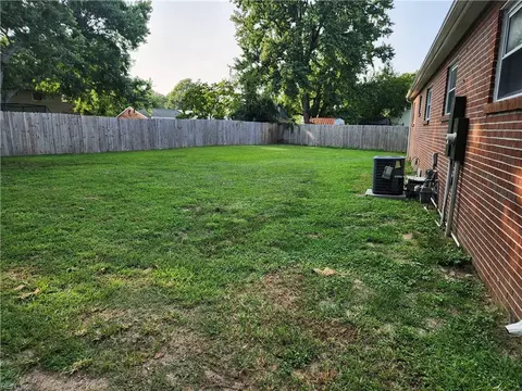 Exterior - 122 Duval Ct, Hampton, VA 23669 photo 5 of 6