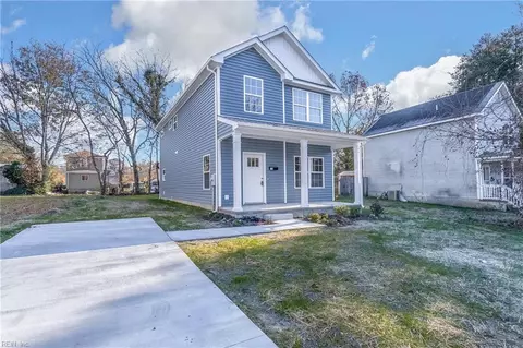 128 S 5th St, Suffolk, VA 23434 photo 2