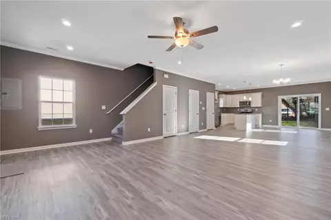 128 S 5th St, Suffolk, VA 23434 photo 5