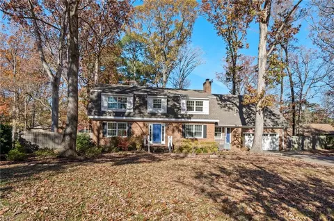 824 Moultrie Ct, Virginia Beach, VA 23455