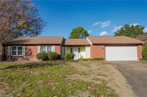 809 Sussex Ct, Virginia Beach, VA 23464