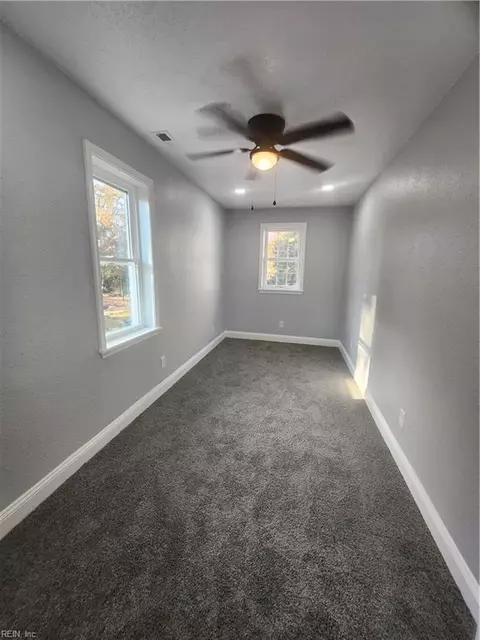 147 Armstrong Dr, Hampton, VA 23669 photo 11