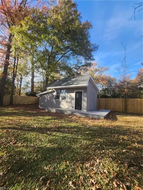 147 Armstrong Dr, Hampton, VA 23669 photo 18