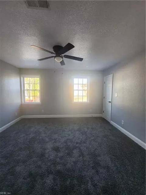 147 Armstrong Dr, Hampton, VA 23669 photo 14