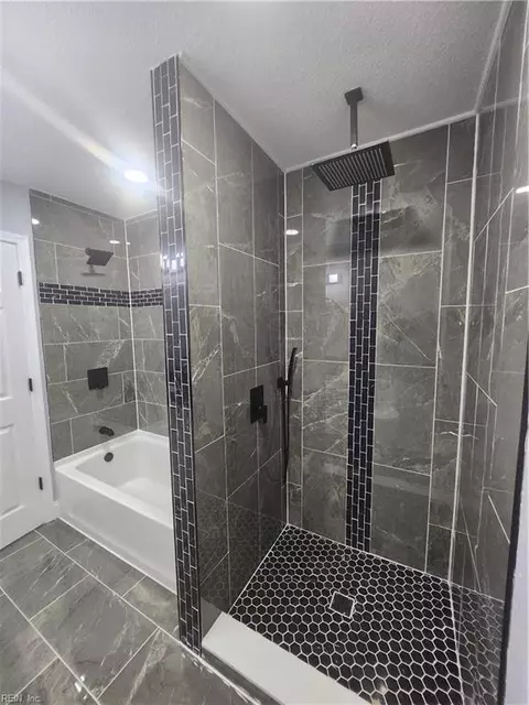147 Armstrong Dr, Hampton, VA 23669 photo 8