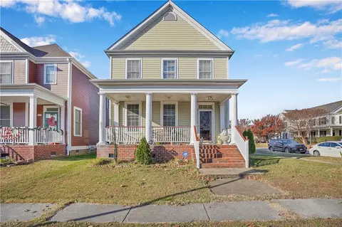 800 Pine Cres, Portsmouth, VA 23704