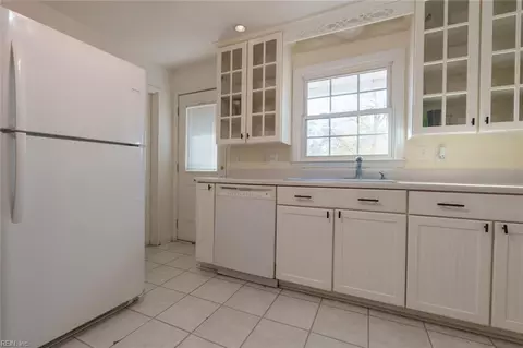 317 Winchester Dr, Hampton, VA 23666 photo 18