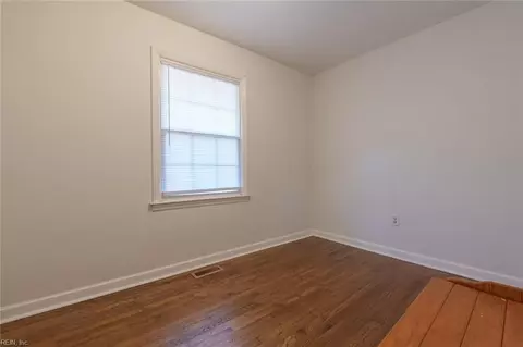317 Winchester Dr, Hampton, VA 23666 photo 32
