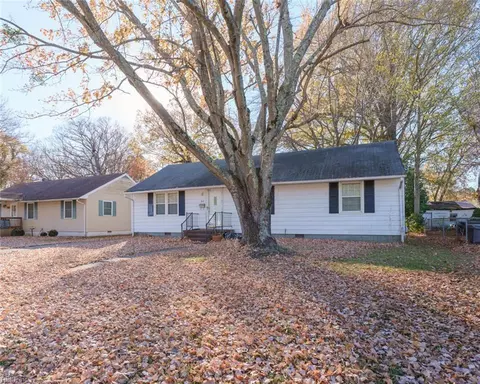 317 Winchester Dr, Hampton, VA 23666 photo 4
