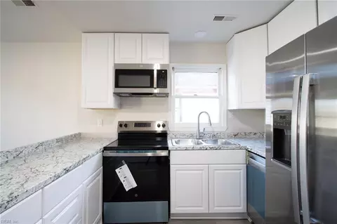 Kitchen - 31 Bland St, Hampton, VA 23669 photo 2 of 2
