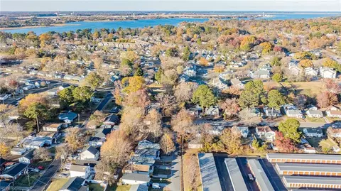 View/Area - 31 Bland St, Hampton, VA 23669 photo 6 of 9