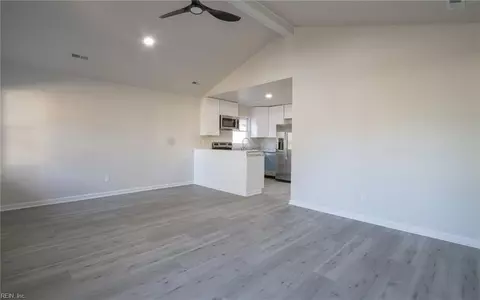 31 Bland St, Hampton, VA 23669