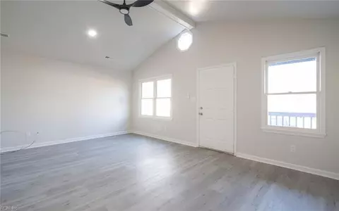 Living - 31 Bland St, Hampton, VA 23669 photo 2 of 2