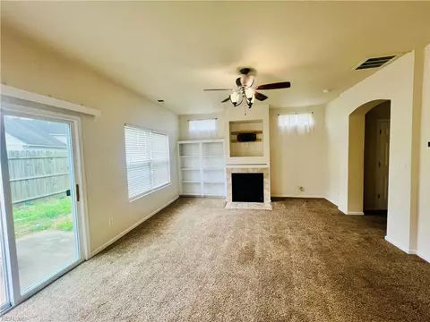 3705 Bay Cres, Chesapeake, VA 23321 photo 4