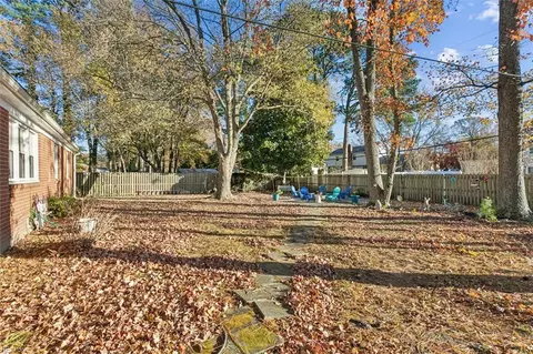 Exterior - 12 Alexander Dr, Hampton, VA 23664 photo 5 of 10