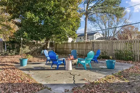 Exterior - 12 Alexander Dr, Hampton, VA 23664 photo 7 of 10