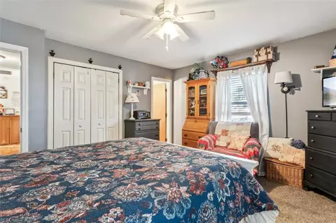 Bedroom - 12 Alexander Dr, Hampton, VA 23664 photo 5 of 8