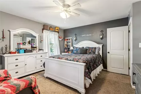 Bedroom - 12 Alexander Dr, Hampton, VA 23664 photo 4 of 8