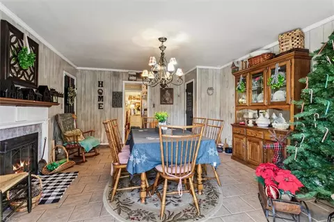 Dining - 12 Alexander Dr, Hampton, VA 23664 photo 4 of 4