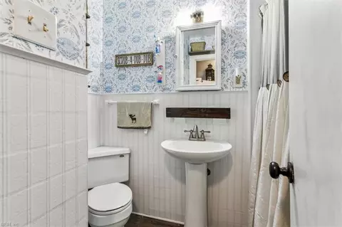 Bath - 12 Alexander Dr, Hampton, VA 23664 photo 1 of 3