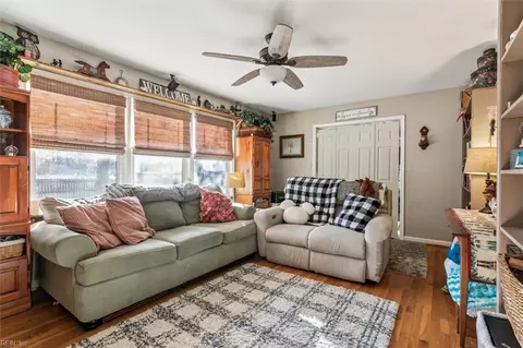 Living - 12 Alexander Dr, Hampton, VA 23664 photo 1 of 2