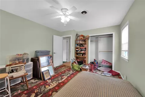 Bedroom - 9 Ward Dr, Hampton, VA 23669 photo 6 of 8