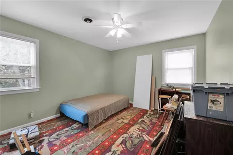 Bedroom - 9 Ward Dr, Hampton, VA 23669 photo 5 of 8