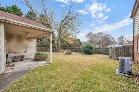 Exterior - 9 Ward Dr, Hampton, VA 23669 photo 2 of 3