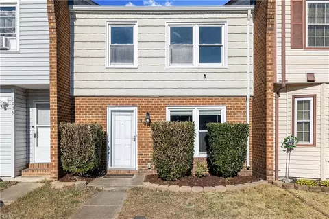 1033 Bryce Ln, Virginia Beach, VA 23464