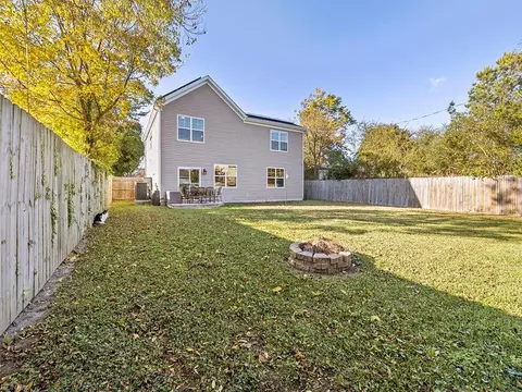 Exterior - 8028 Van Patten Rd, Norfolk, VA 23505 photo 2 of 2