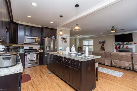 Kitchen - 1964 E Bayview Blvd, Norfolk, VA 23503 photo 1 of 2