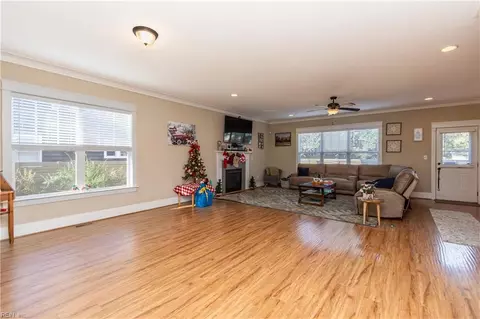 Living - 1964 E Bayview Blvd, Norfolk, VA 23503 photo 1 of 1