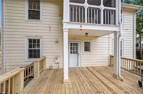 Exterior - 40 Pear Ave, Hampton, VA 23661 photo 10 of 11