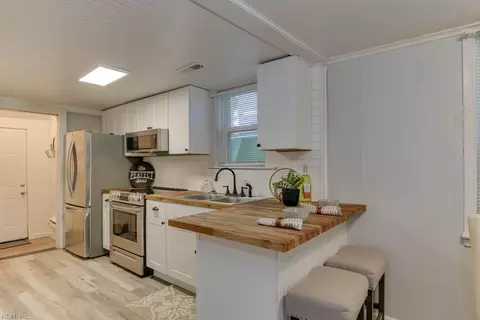 Kitchen - 218 Apple Ave, Hampton, VA 23661 photo 1 of 2
