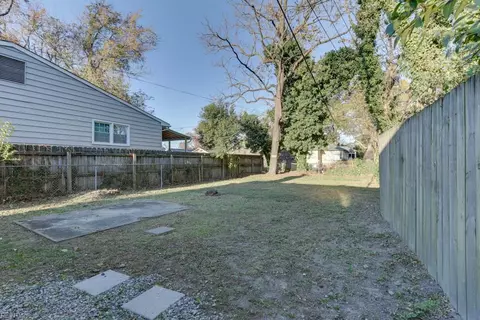 Exterior - 218 Apple Ave, Hampton, VA 23661 photo 2 of 3