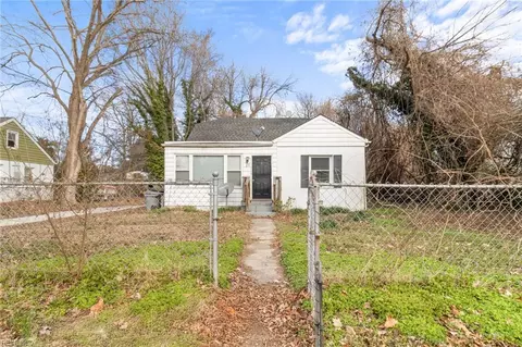 7 Beverly St, Hampton, VA 23669