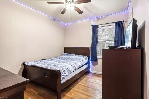 Bedroom - 206 Prince James Dr, Hampton, VA 23666 photo 5 of 9