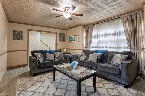 Living - 206 Prince James Dr, Hampton, VA 23666 photo 2 of 2