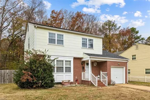 Exterior - 206 Prince James Dr, Hampton, VA 23666 photo 2 of 7