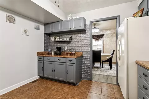 Kitchen - 206 Prince James Dr, Hampton, VA 23666 photo 3 of 4
