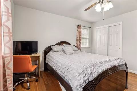 Bedroom - 206 Prince James Dr, Hampton, VA 23666 photo 8 of 9