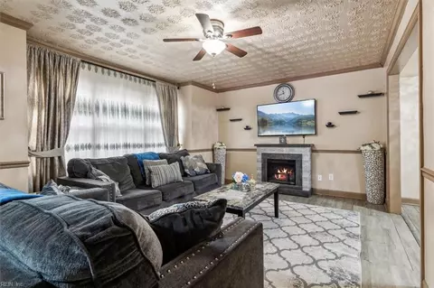 Living - 206 Prince James Dr, Hampton, VA 23666 photo 1 of 2