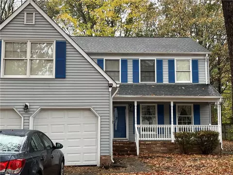 702 Tabb Lakes Dr, Yorktown, VA 23693