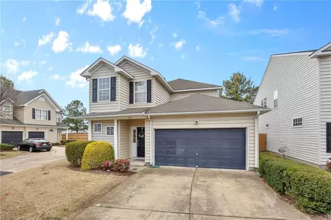 Exterior - 3910 River Breeze Cir, Chesapeake, VA 23321 photo 3 of 5