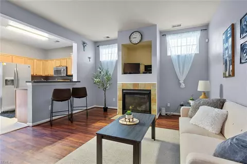 Living - 3910 River Breeze Cir, Chesapeake, VA 23321 photo 1 of 5