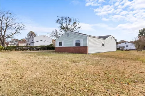 100 Greenwell Dr, Hampton, VA 23666 photo 3
