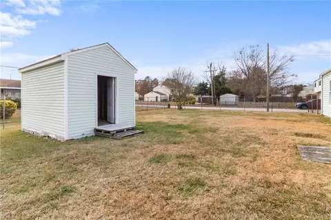 100 Greenwell Dr, Hampton, VA 23666 photo 34