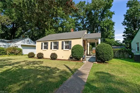 1468 Meads Rd, Norfolk, VA 23505