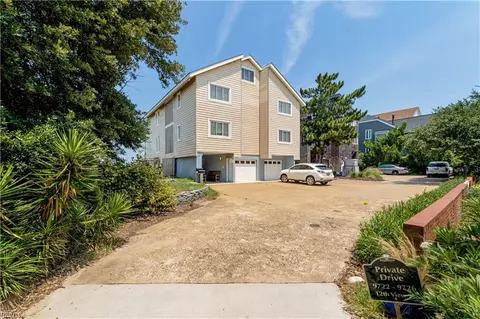 9722 12th View St #B, Norfolk, VA 23503