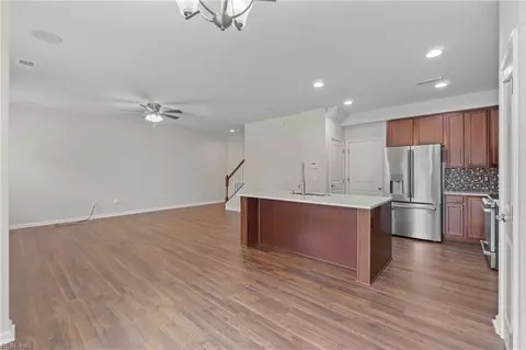 Living - 602 Schaefer Ave, Chesapeake, VA 23321 photo 3 of 3